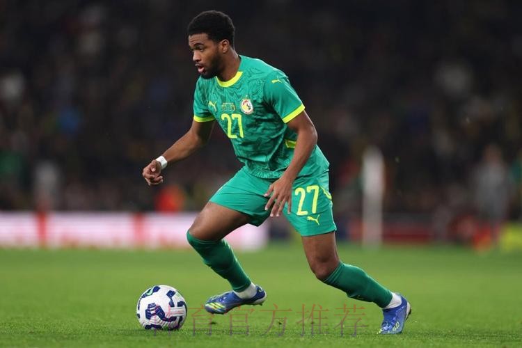 非洲杯决赛中断姆巴耶给朋友发照片，事后道歉：没想那么多